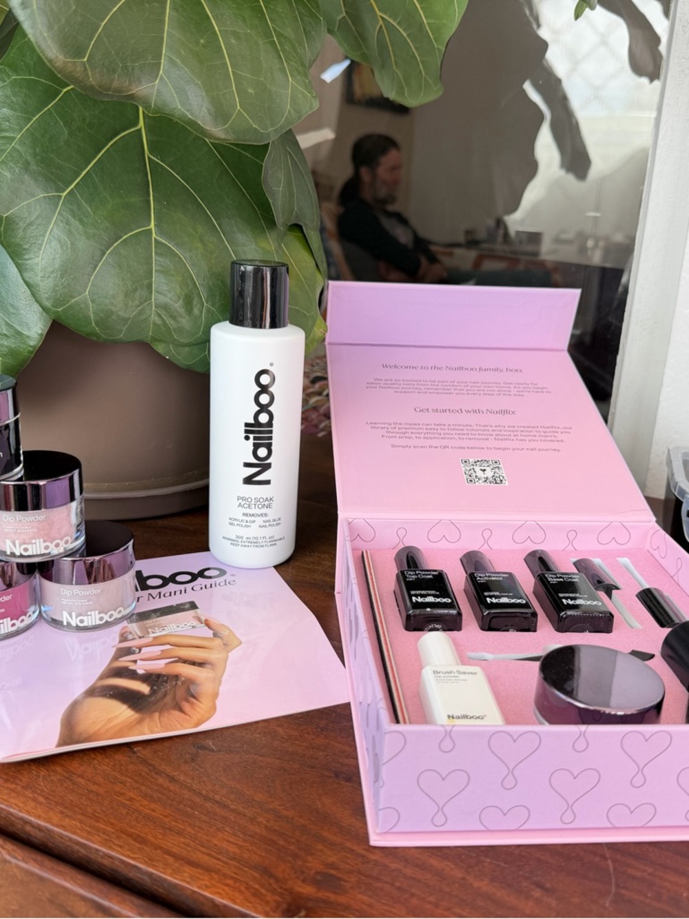 Nailboo Ultimate At-Home Dip Manicure Kit
Used for 3 manicures. See pictures!
